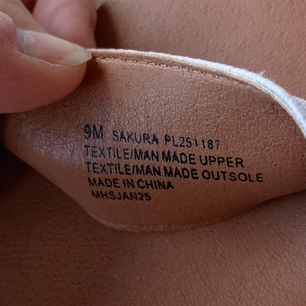 Tommy Bahama André Assous Allison Stretch-Raffia Wedges_9 - Picture 8 of 8